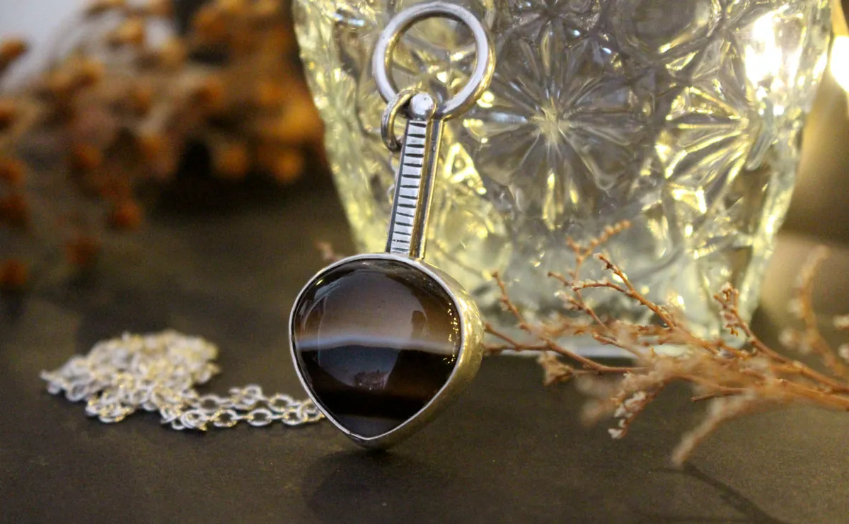 Horizon, collier soleil levant en argent et agate