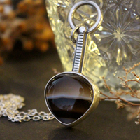 Horizon, collier soleil levant en argent et agate
