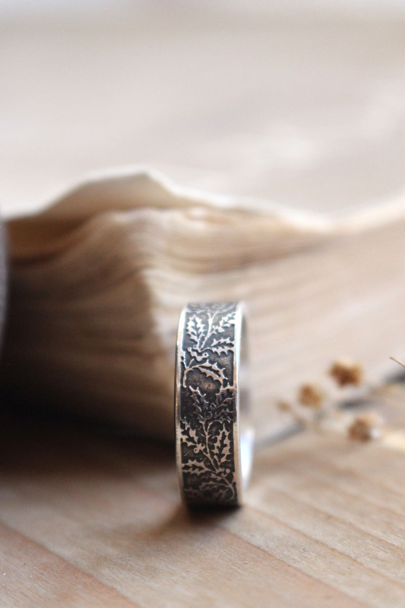 Houx, bague fleur et fruit de l’hiver en argent