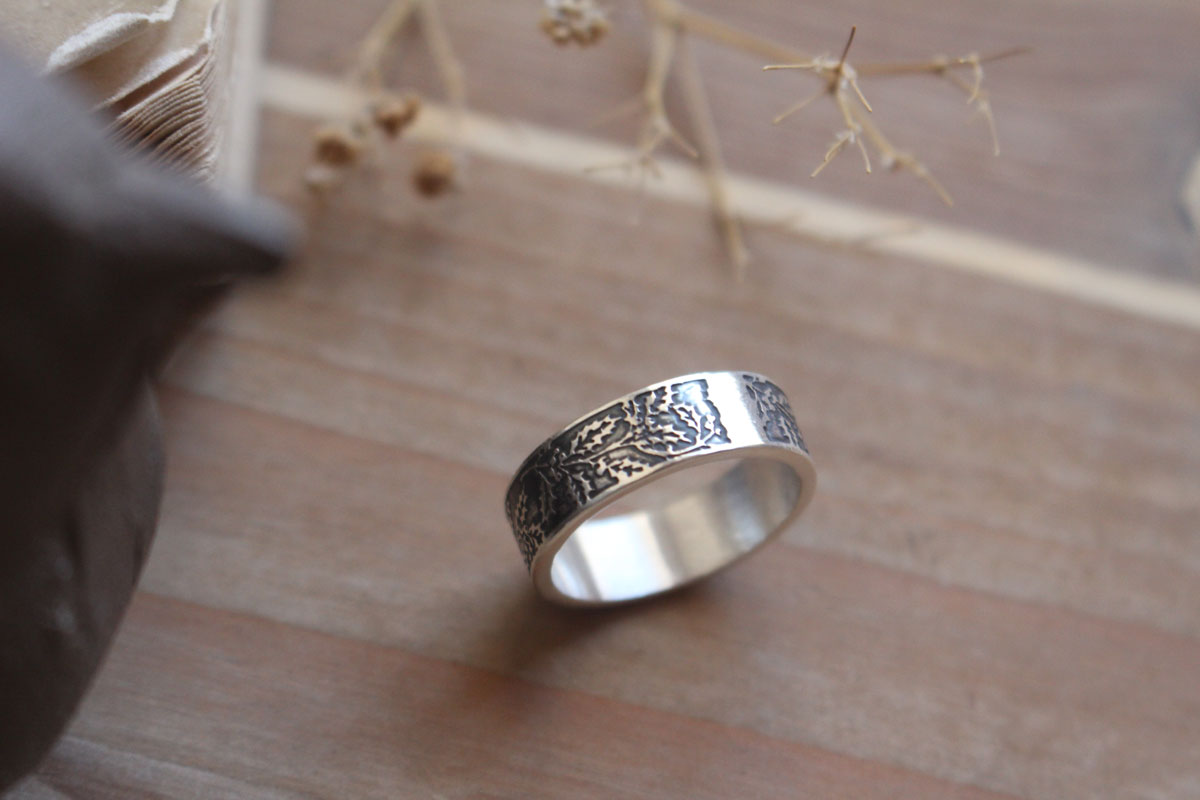 Houx, bague fleur et fruit de l’hiver en argent