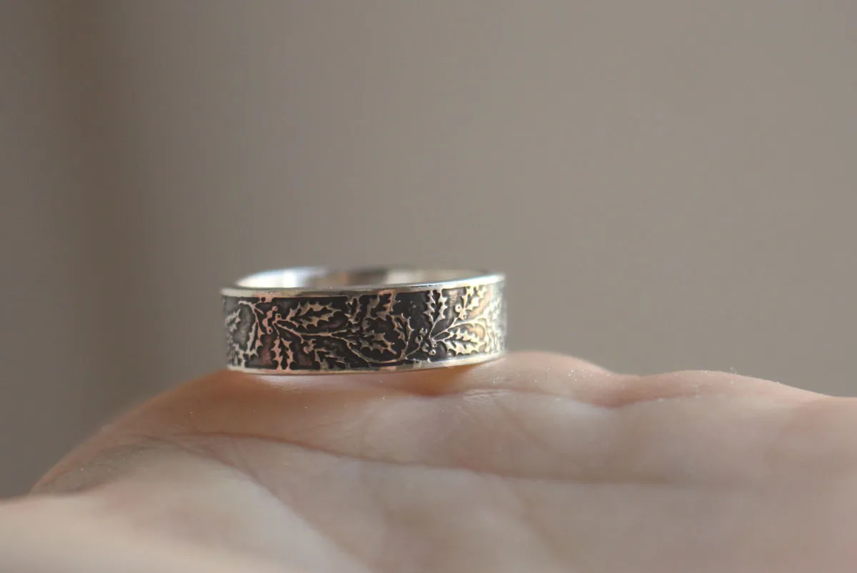 Houx, bague fleur et fruit de l’hiver en argent
