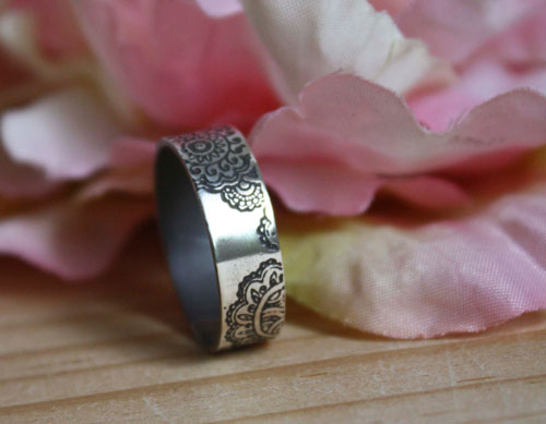 Hanae, bague fleur cachemire en argent