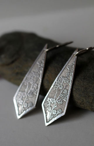 Haruna, boucles d’oreilles branches fleuries japonaises en argent