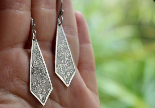 Haruna, boucles d’oreilles branches fleuries japonaises en argent