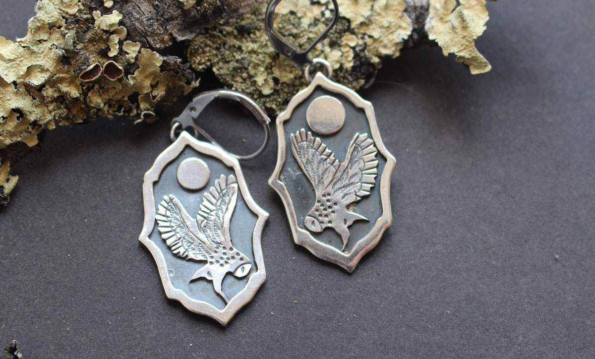 Hibou sous la lune, boucles d’oreilles veilleur de la nuit en argent