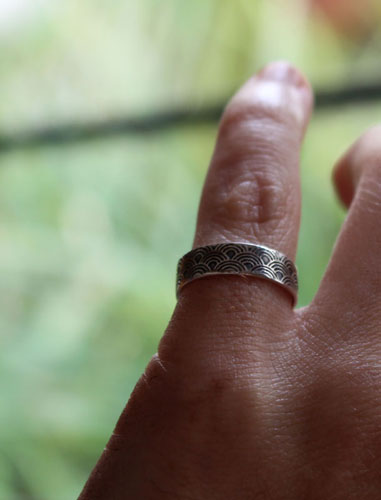 Hitomi petite, bague vagues japonaises en argent