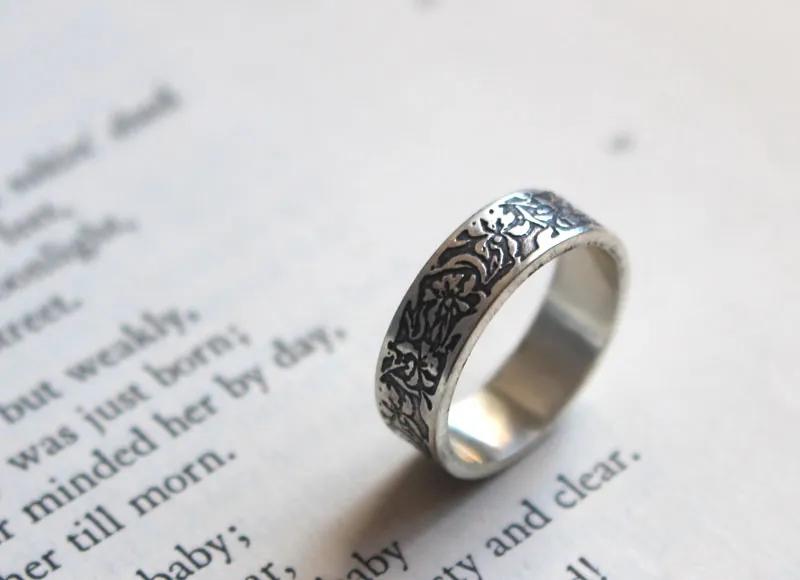Iris, bague fleur en argent