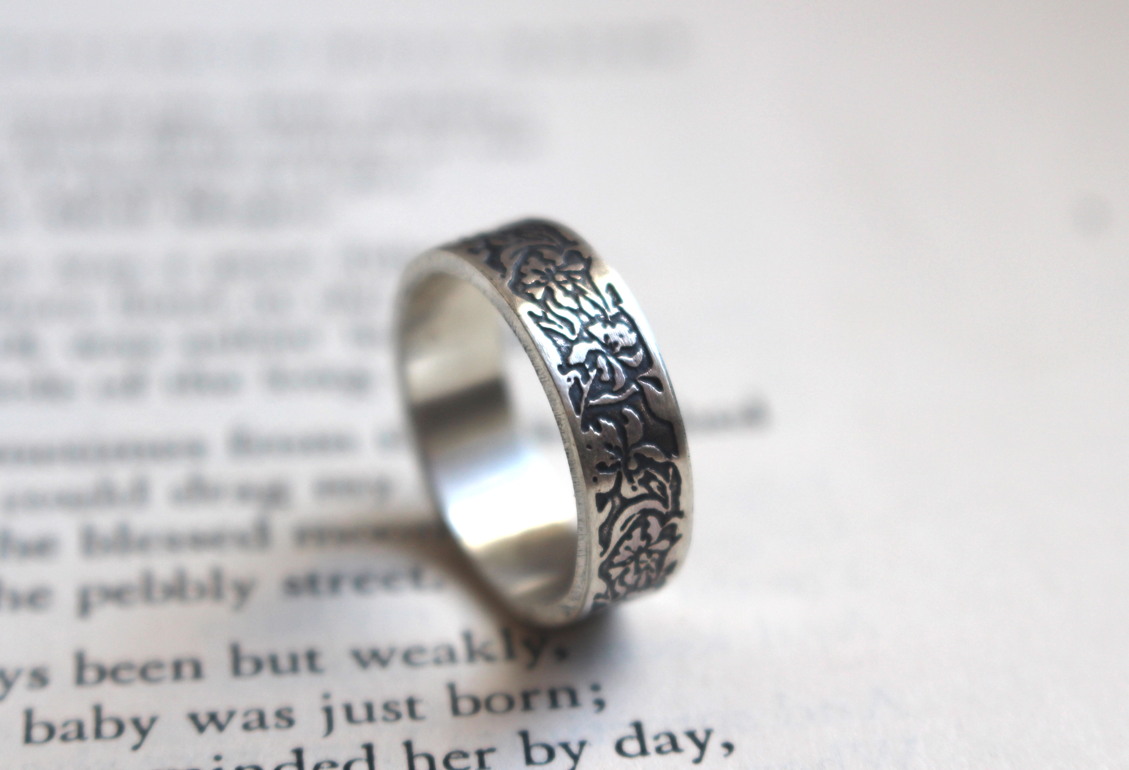 Iris, bague fleur en argent