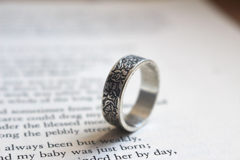 Iris, bague fleur en argent