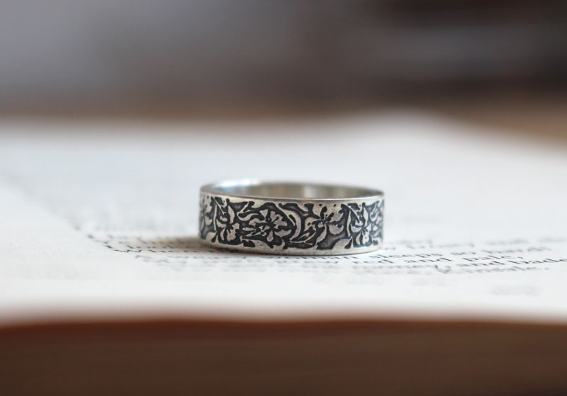 Iris, bague fleur en argent