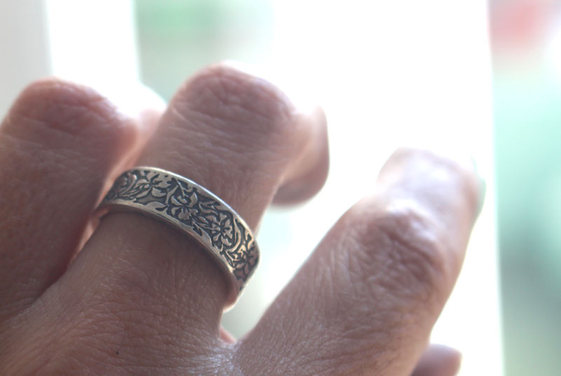 Iris, bague fleur en argent