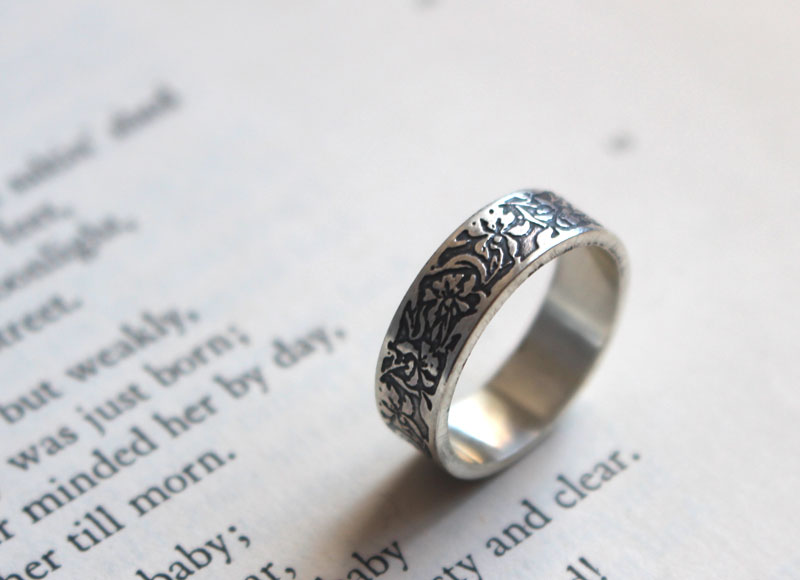 Iris, bague fleur en argent