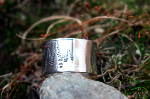 It’s another wild day, bague citation et forêt en argent