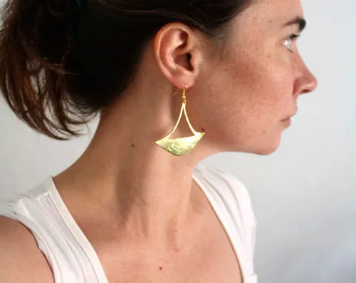 Katanga, boucles d’oreilles hache tribale africaine en laiton