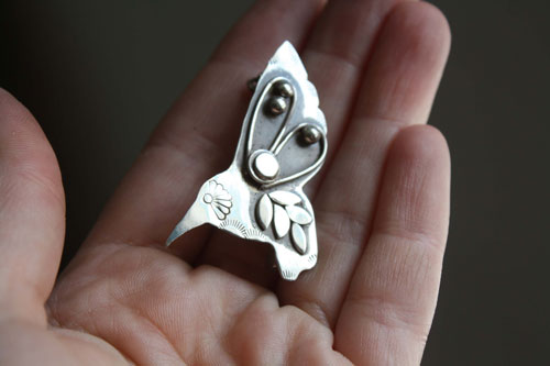 Kolibri, broche oiseau colibri stylisé en argent