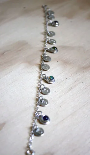 L’arbre de Jessé, bracelet souvenir de famille en argent améthyste, opale et péridot
