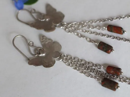 L’effet papillon, boucles d’oreilles science et interaction en argent et unakite