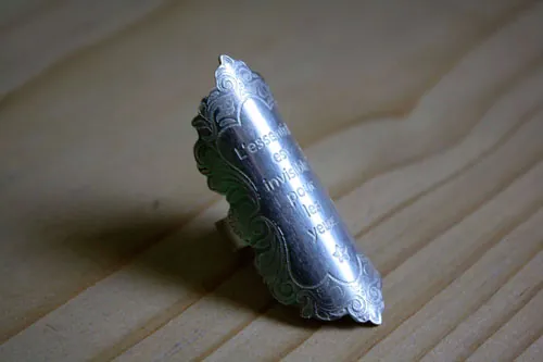 L’essentiel, bague citation du Petit Prince de Saint-Exupéry en argent
