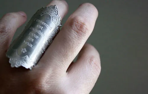 L’essentiel, bague citation du Petit Prince de Saint-Exupéry en argent