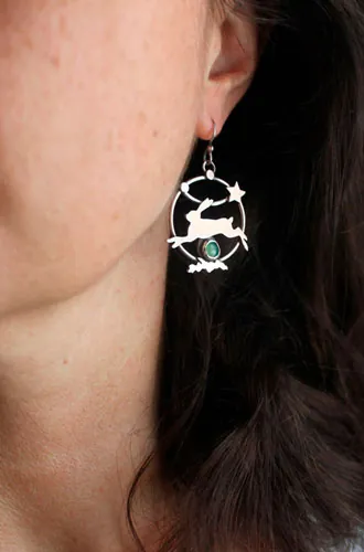 L’étoile du lièvre, boucles d’oreilles esprit insouciant en argent et chrysoprase