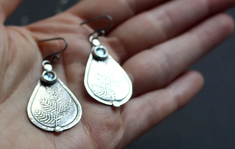 L’olivier d’Athéna, boucles d’oreilles paix et sagesse grecque en argent et zircon