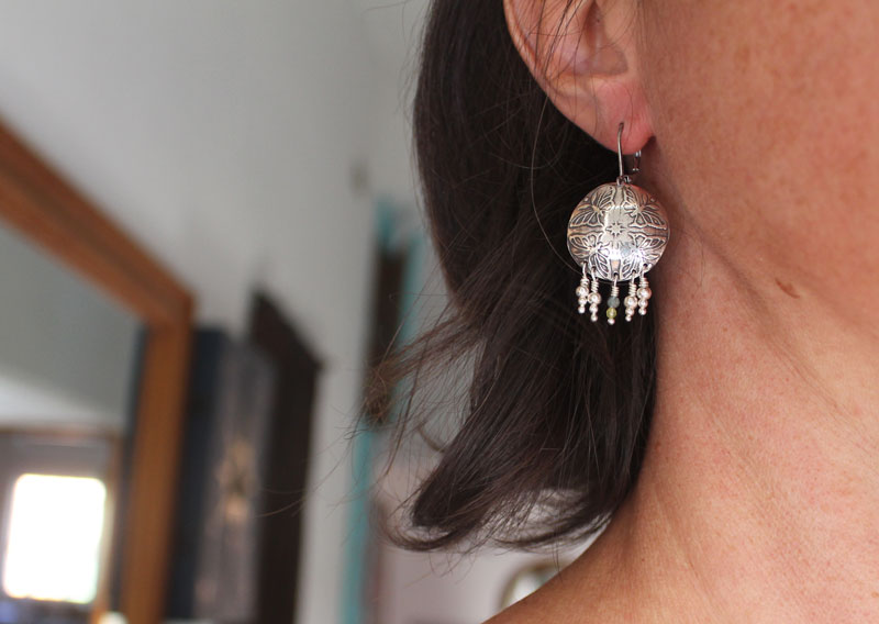 La danse des papillons, boucles d’oreilles énergie du printemps en argent, agate verte et apatite