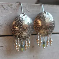 La danse des papillons, boucles d’oreilles énergie du printemps en argent, agate verte et apatite