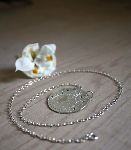 La planète du Petit Prince, collier l’imaginaire de Saint-Exupéry en argent