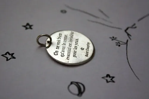 La sagesse du renard, pendentif citation du Petit Prince en argent