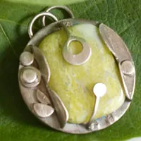 Le chant des cigales, pendentif été en argent et jade citron