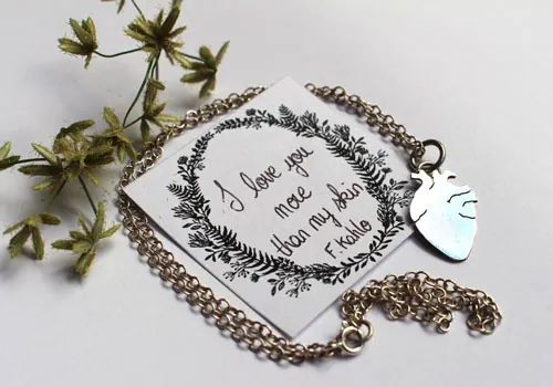 Le cœur de Frida, collier anatomie d’une artiste en argent