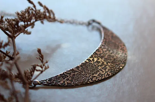 Le jardin sur la lune, collier plastron floral en argent