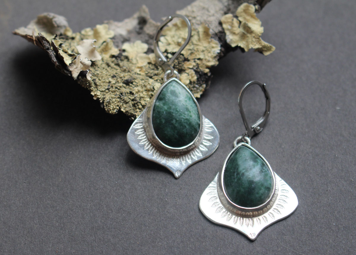 Le parfum de la pluie, boucles d’oreilles abondance végétale en argent et jaspe