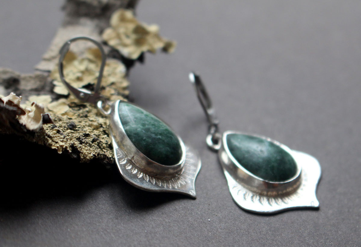 Le parfum de la pluie, boucles d’oreilles abondance végétale en argent et jaspe