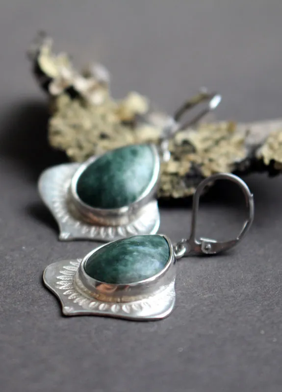 Le parfum de la pluie, boucles d’oreilles abondance végétale en argent et jaspe
