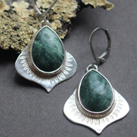 Le parfum de la pluie, boucles d’oreilles abondance végétale en argent et jaspe