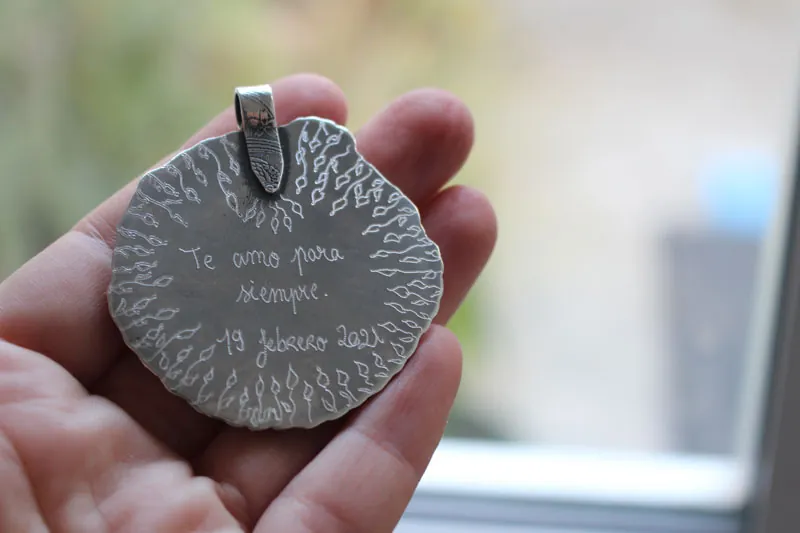 Le reflet du ciel, pendentif feuilles et branches en argent et labradorite