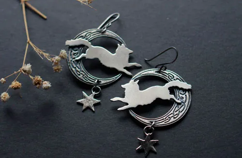 Le renard de la lune, boucles d’oreilles animal symbole celtique en argent
