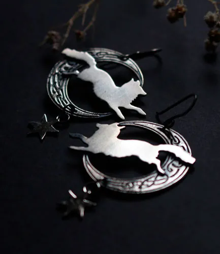 Le renard de la lune, boucles d’oreilles animal symbole celtique en argent