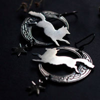 Le renard de la lune, boucles d’oreilles animal symbole celtique en argent
