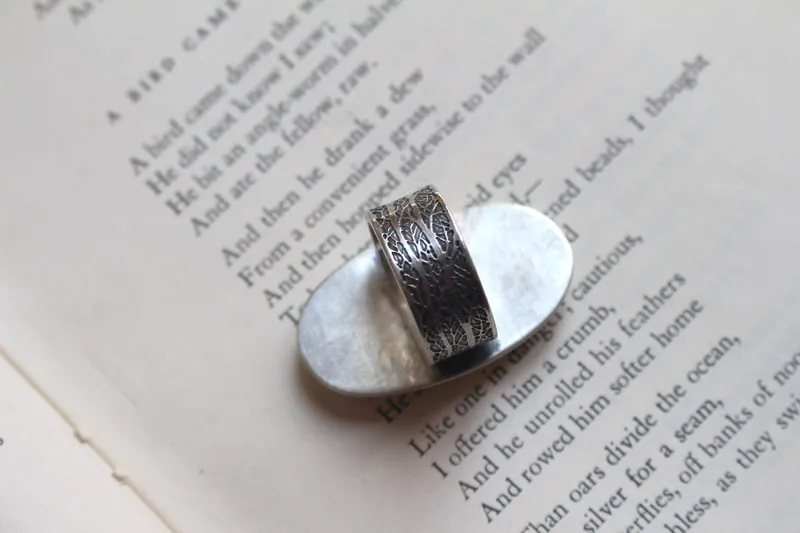 Le souffle de la terre, bague terre-mère en argent et jaspe bumblebee
