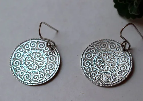 Leoda, boucles d’oreilles bouclier viking en argent