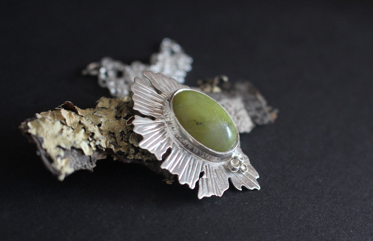 Lichen aventurine, collier symbiote en argent et aventurine
