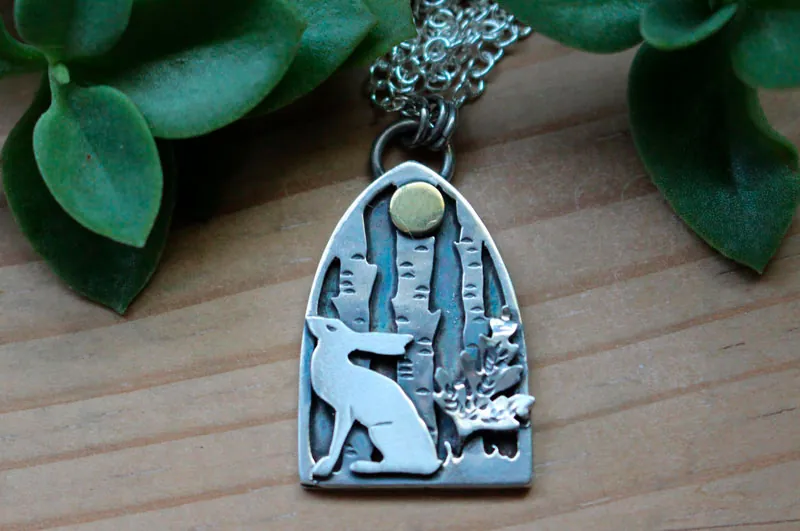 Lièvre des sous-bois, collier forêt sous la lune en argent et laiton