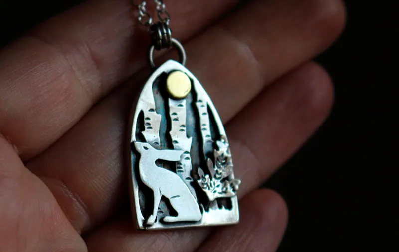 Lièvre des sous-bois, collier forêt sous la lune en argent et laiton