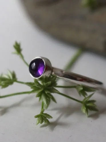 Lilas, bague fleur violette en argent et améthyste