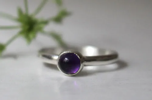 Lilas, bague fleur violette en argent et améthyste