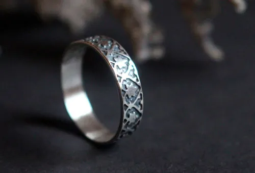 Liseron, bague botanique médiévale en argent