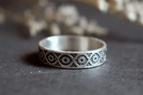 Livunn, bague viking en argent