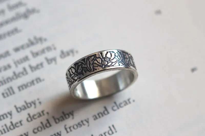 Lotus, bague fleur aquatique en argent